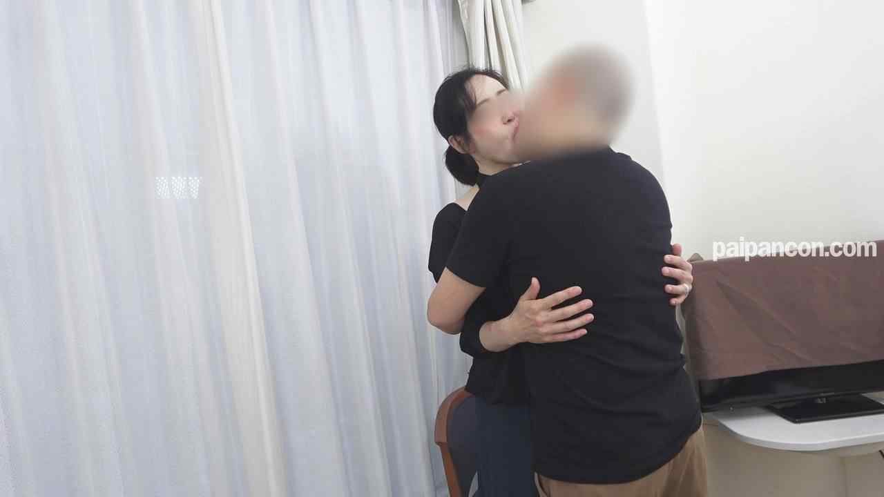 FC2-PPV-2782607 - 【無修正ｘ個人撮影】掲示板で旦那をディスる50代美熟女が初めての不倫！脱ぐとめちゃくちゃエロイ垂れたHカップにビラビラ蝶々マンコが淫乱な人妻とホテルで密会してみた thumbnail_1.jpg