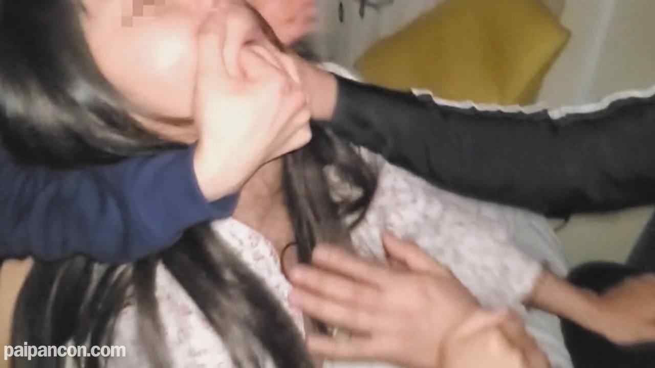 FC2-PPV-2947095 - 【個人】巨根の暴走　Fカップ妻、家の鍵を持ち帰り旦那の夜勤の隙に潜入プチ３P　他人汁２連発で顔面を汚される。※汚した顔面はきれいに洗ってあげました thumbnail_2.jpg