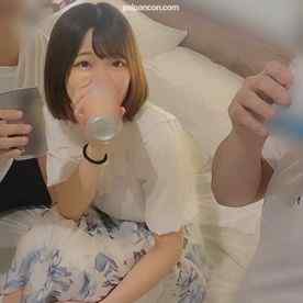 FC2-PPV-3136402 - パン屋の看板娘を飲ませて3P連続中出し