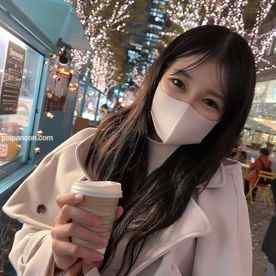 FC2-PPV-3153406 - 初撮影・顔出し！！クリスマス色に輝く街並みを語学スクール勤務の美人講師と・・・野獣のような男に下着を剥ぎ取られ抵抗できないまま未処理剛毛な女性器に２回中出し！！ cover.jpg