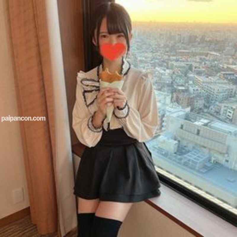 FC2-PPV-3200376 - 笑顔たっぷり恥ずかしがり屋の10代●生と再会。人生初の電マに衝撃の快感、未処理剛毛の未成熟マンコに大量中出し、大量顔射３連発も満面の笑みで受け止める。 cover.jpg