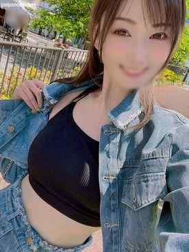 FC2-PPV-4031156 - ※期間限定※【メチャシコ長身お姉さん♡】逆ナンで男を喰いまくるメチャシコビッチを鬼チンポで成敗!!変態痴女がアヘアヘガンギマってチンポ堕ちする一部始終―【リアルガチ快楽堕ち】 cover.jpg