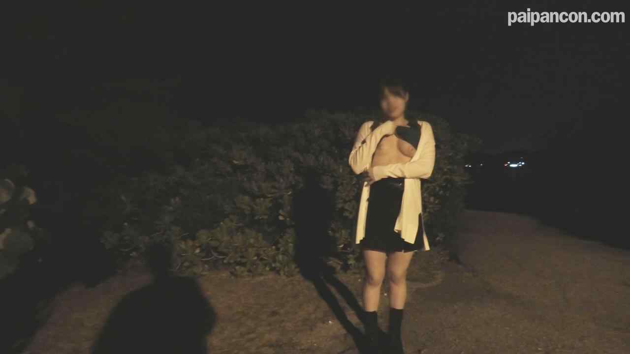 FC2-PPV-4517730 - [可愛いすぎる彼女のハメ撮り］無修正！南国旅行にテンション上がりまくり！恥ずかし露出オッパイまんこ公開＆野外おちんぽシコシコでトロトロになったマンコに騎乗位と正常位で２連発しちゃったセックスを限定公開 thumbnail_2.jpg