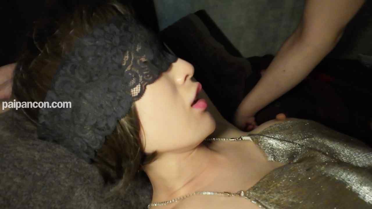 FC2-PPV-4578507 - 【４K高画質】 Fカップセレブ妻 涼子さんの長い舌と分厚い唇でご奉仕プレイ 濃厚フェラ 絡みつく肉ヒダ 結合部丸見え騎乗位 レビュー特典多数 thumbnail_9.jpg