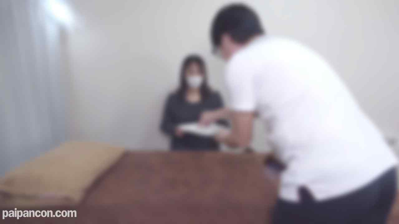 FC2-PPV-4692457 - 6/1日迄新作セール半額！【無/ハメ】２人のお〇さんがいらっしゃる、４０代半ばの主婦の女性がネット予約で来店してくれました。成熟した肉感的な奥様は育児等で、お疲れのようなので指圧、リンパマッサージでほ thumbnail_0.jpg