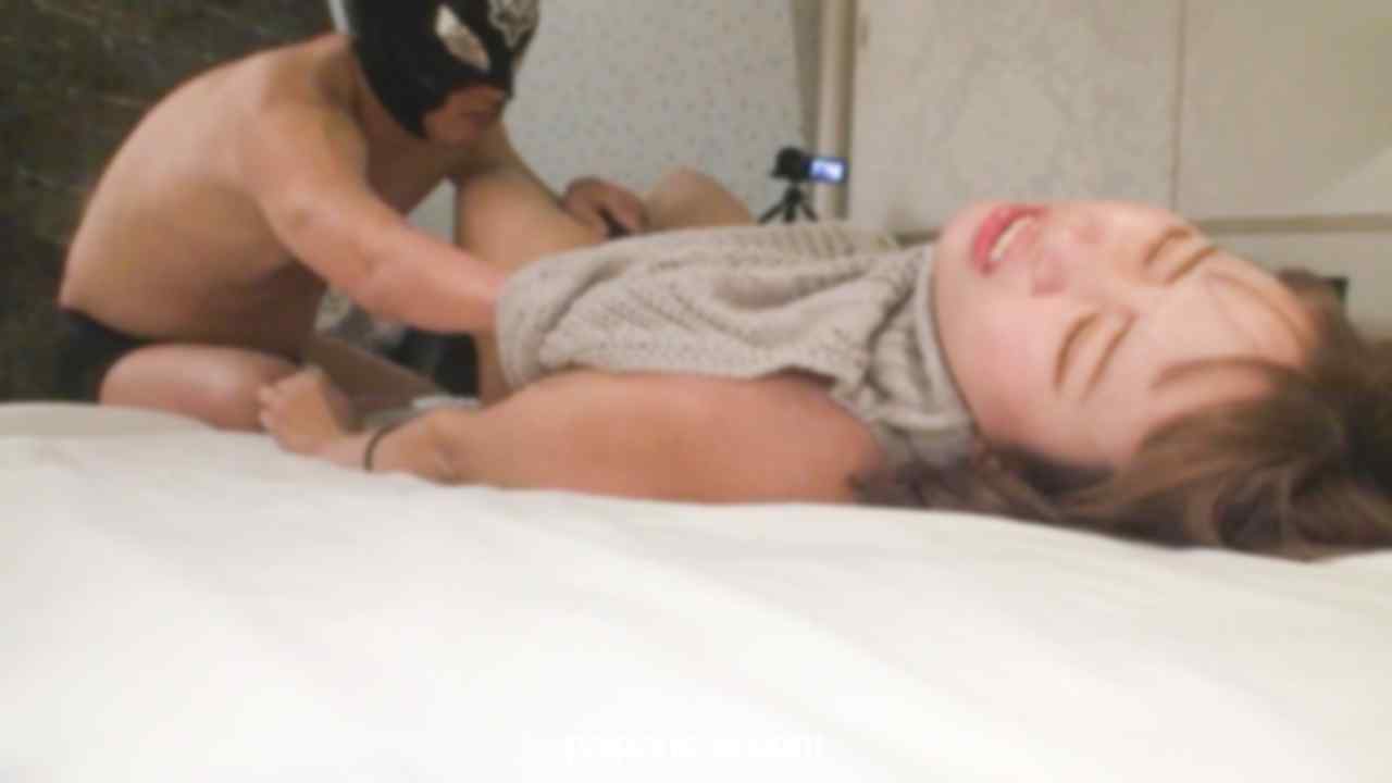 FC2-PPV-4696740 - イケメン旦那に浮気され離婚・・シングルで頑張るＨカップ美女を応援! 欲情のまま奔放にイキ乱れる巨乳美女の濃厚フェラで昇天!! thumbnail_4.jpg