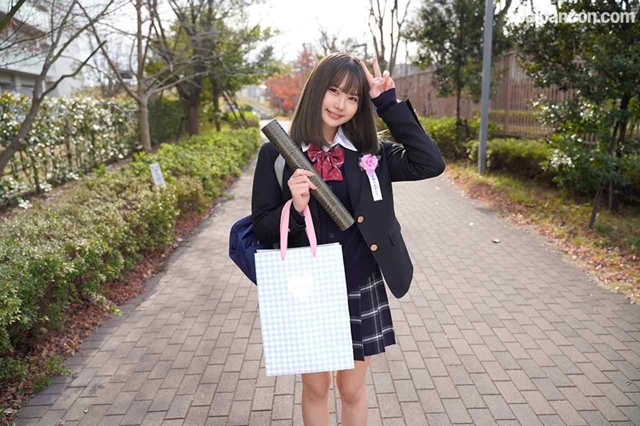 FC2-PPV-4739222 - 【8/17まで販売】初めてのラブホテルを楽しむ初々しいカップル個撮映像 アイドル級の激カワ彼女のちっぱい乳首がギン勃ちアクメを繰り返す神映像【おまけはおかわりSEX】 thumbnail_0.jpg