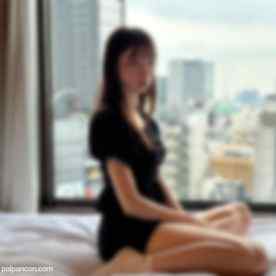 FC2-PPV-4752579 - ※9/7まで初回限定80％OFF※【無修正】【顔出し】  初撮りです。美乳で訳ありパイパン（内容で理由は記載）の貴重な若妻でスレンダー美人の彼女は見た目通り真面目な子でしたので男性が人生で一度はやりた cover.jpg