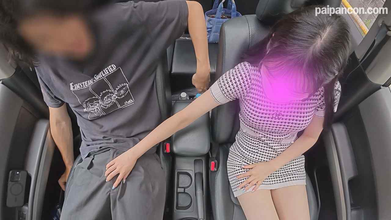 FC2-PPV-4791935 - 8/24 logA：みな　真横に車がいる状況でのスリリング過ぎる車内フェラ&amp;人生初ごっくん thumbnail_2.jpg