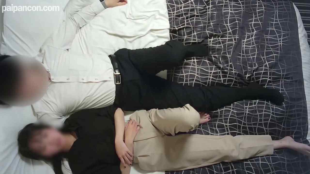 FC2-PPV-4792303 - 細身スタイル抜群の大学1年生・みほちゃん19歳。おしゃべりオタクちゃんが紐パン＆生ハメで乱れちゃいます！【前編】No.372 thumbnail_1.jpg