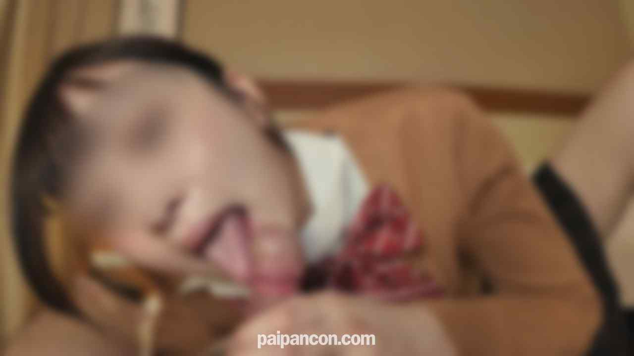 FC2-PPV-4854976 - 無修正＜清純派元アイドル研究生だった制服18坂道系＞長舌い舌がチンポにねっちょり絡みつくり！えっぐい吸引力のフェラチオ&amp;手コキ発射！早期購入者限定レビュ特付き！ thumbnail_2.jpg