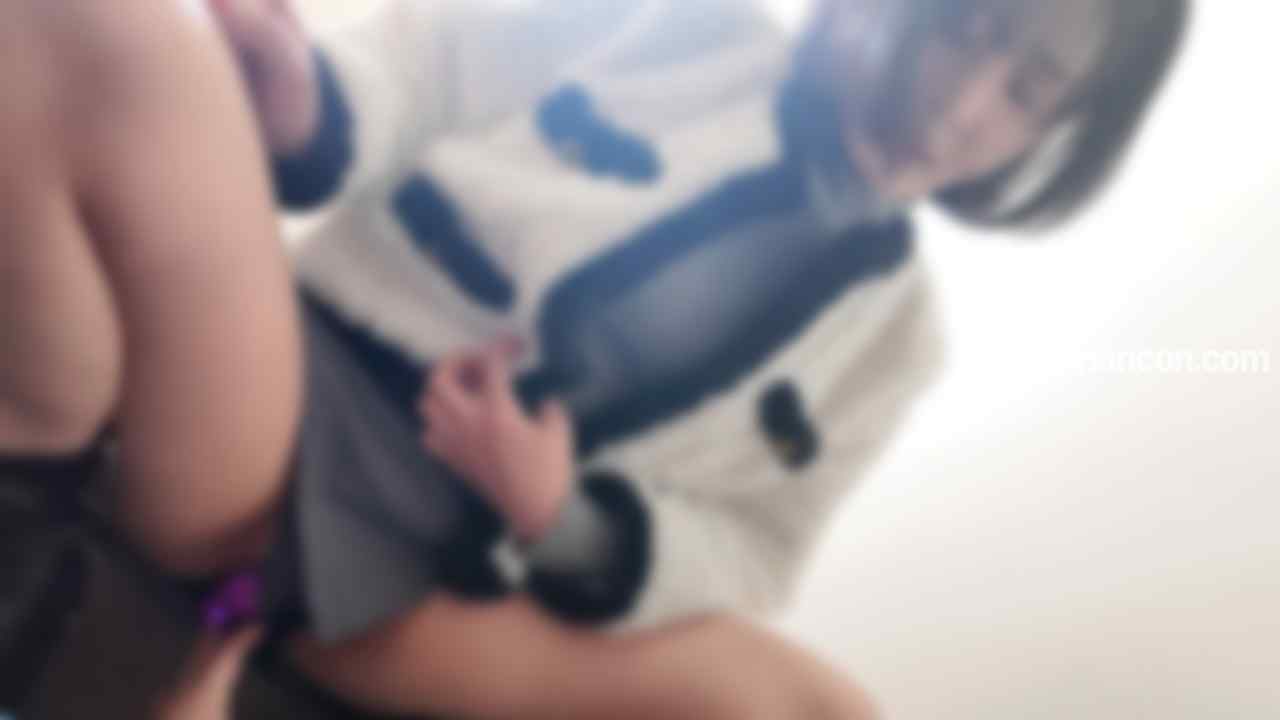 FC2-PPV-4877055 - 【4/28迄1290pt】【初撮】Fカップ金融企業勤めの美人後輩。休日にリモコンバイブ装着させ、ガクガク震えながら大興奮。おじチンピストンで潮吹き連発して痙攣。アイ液溢れた敏感マンコにたっぷり中出し。 thumbnail_6.jpg