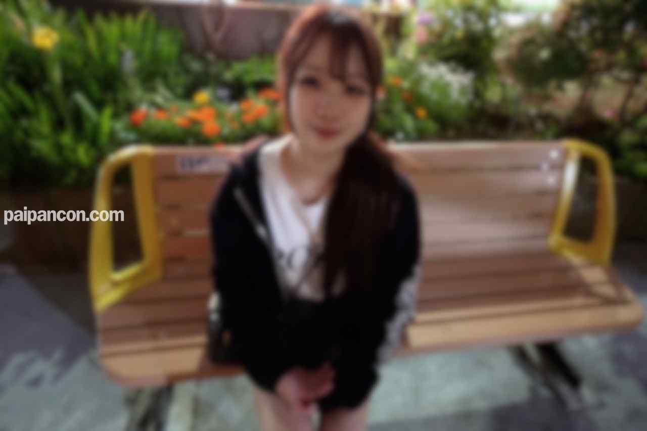 FC2-PPV-4901019 - 70％OFF【初撮り】１８歳！色白の初心ガール！愛くるしいカラダはクジラ体質。中出しでフィニッシュで大満足！！ thumbnail_1.jpg